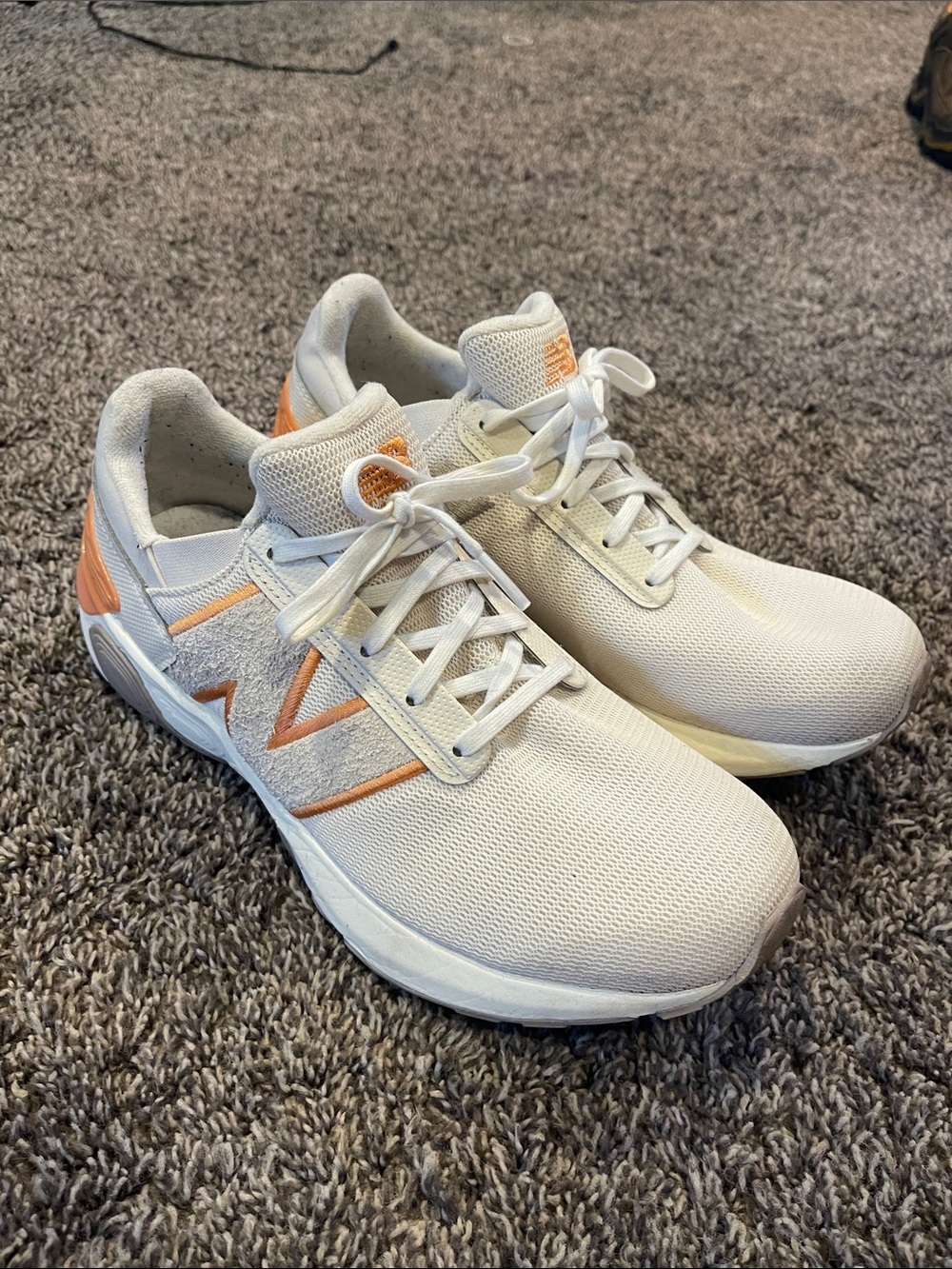 New Balance Women's White and Peach Athletic Running Shoes